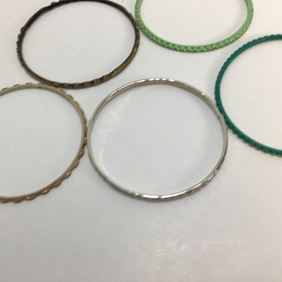 VTG Assorted Metal Plastic Bangles Lovely 90s Set of Assorted Bangle Bracelets - Picture 7 of 9
